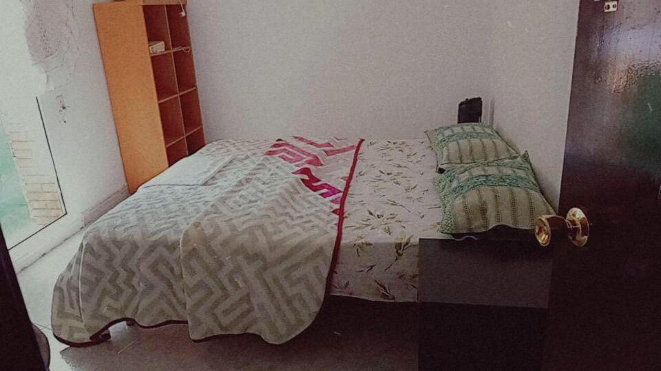 Sunny Room In A Shared Apartment In Rubí Extérieur photo